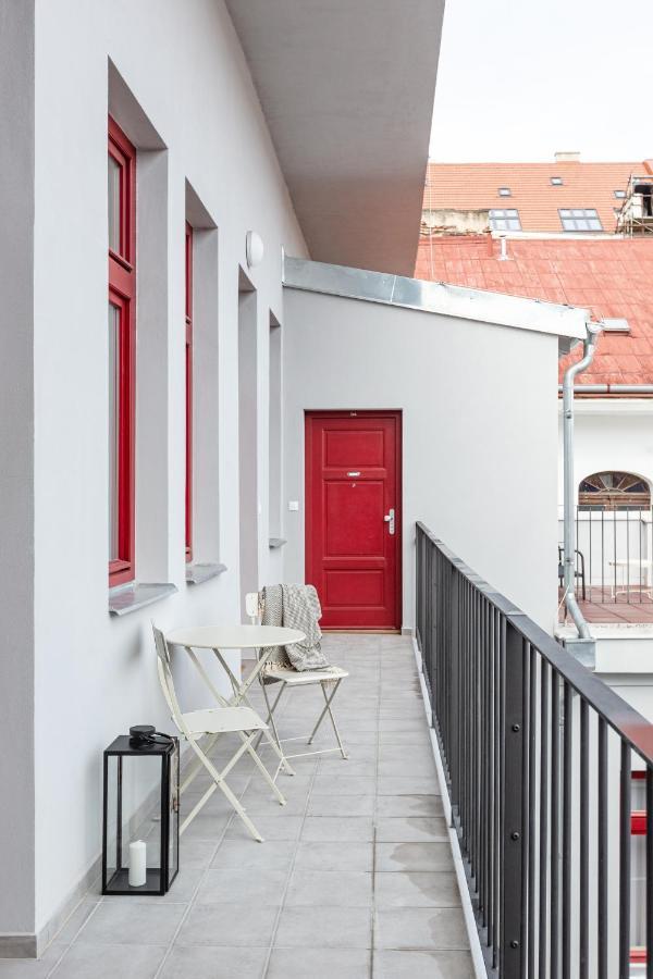 Turnkey I Main Bus Station Apartments Prague Exterior photo